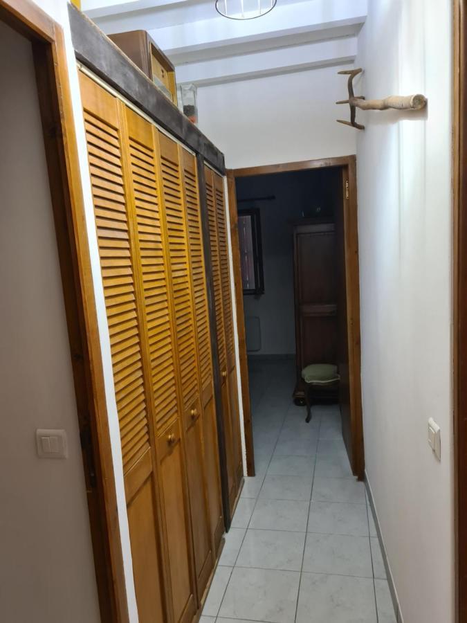 Les Oliviers Apartment Ansouis ภายนอก รูปภาพ
