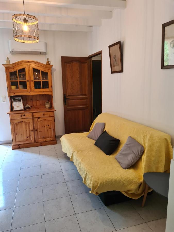 Les Oliviers Apartment Ansouis ภายนอก รูปภาพ